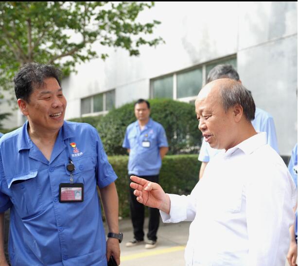 全國總工會兼職副主席巨曉林來西安泵閥總廠調(diào)研“產(chǎn)改”工作 全國總工會兼職副主席巨曉林來西安泵閥總廠調(diào)研“產(chǎn)改”工作